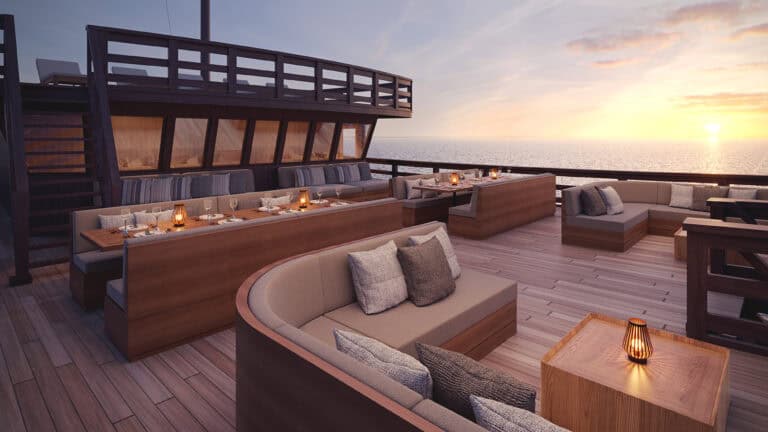Coralia Dua Liveaboard Indonesia upper deck